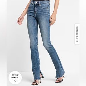 Express Skyscraper Jeans Medium Wash Mid Rise in size 6 short. Never Worn